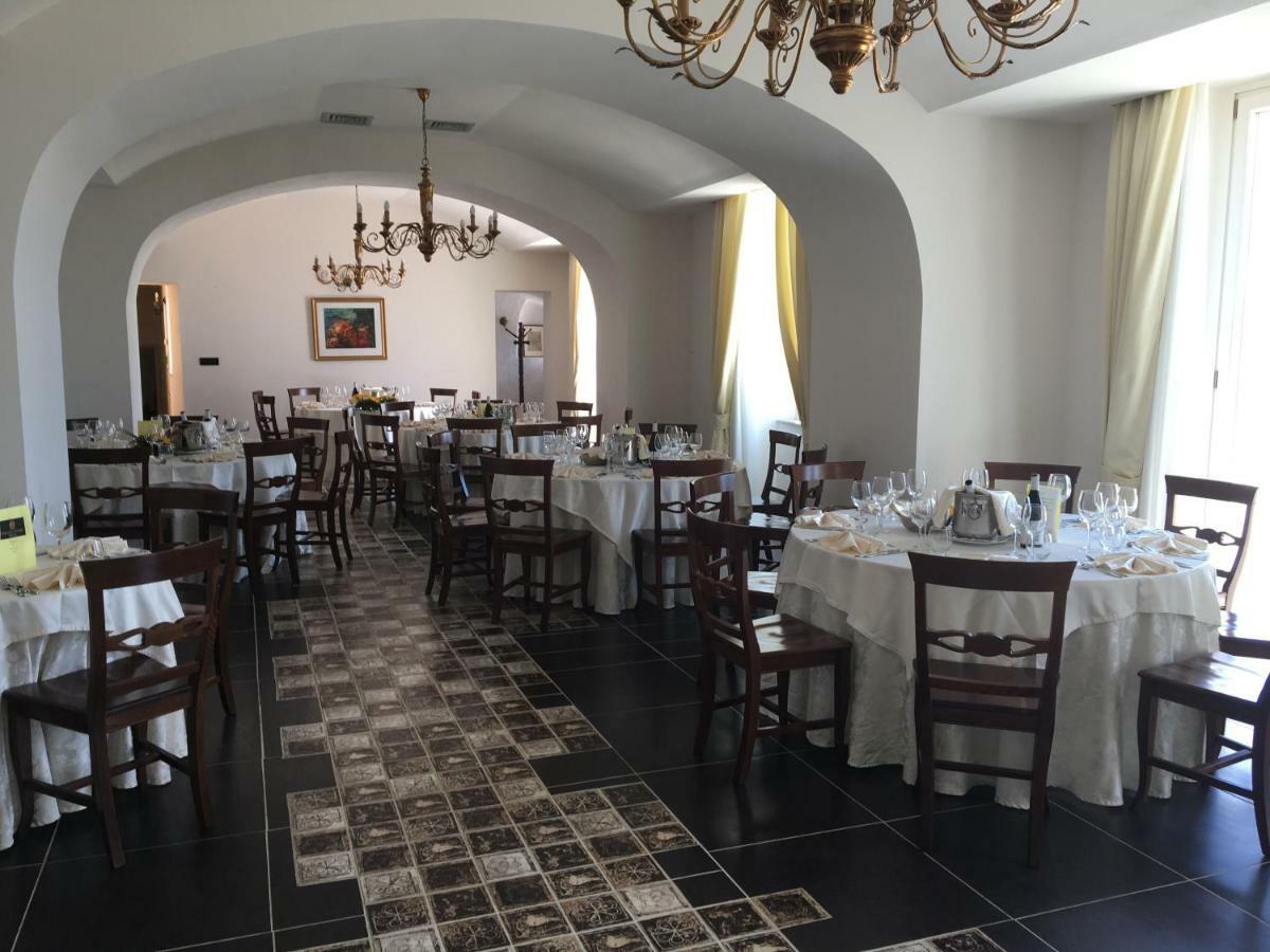 Palazzo Cestari Hotel Montesano sulla Marcellana Zewnętrze zdjęcie
